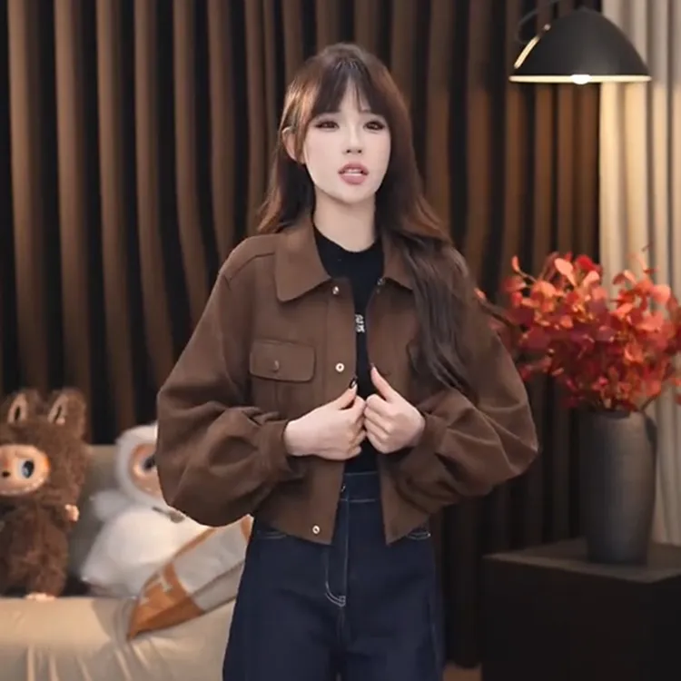 拉夏贝尔时尚短外套女2025秋季新款洋气减龄翻领显瘦灯笼袖短外套
