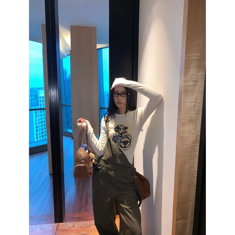 70不是七十【小狗乐园】早秋韩系小狗印花针织长袖打底衫