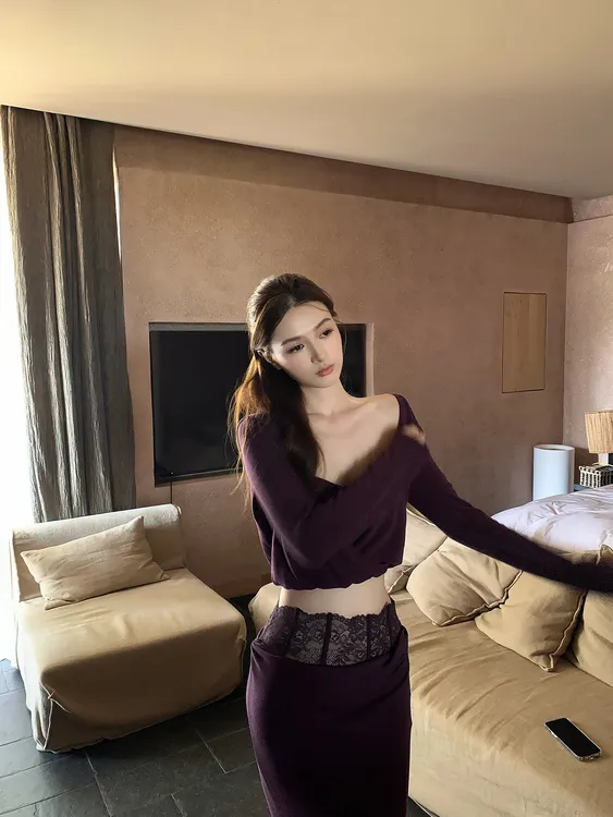 【月下】2026春季新款设计感气质假两件针织上衣女显瘦半身裙套装潮