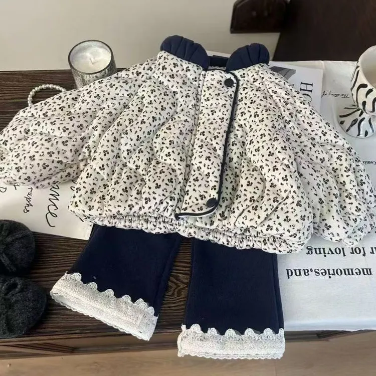 韩版童装2025新款冬季女童碎花加绒棉衣外套儿童花边喇叭裤两件套