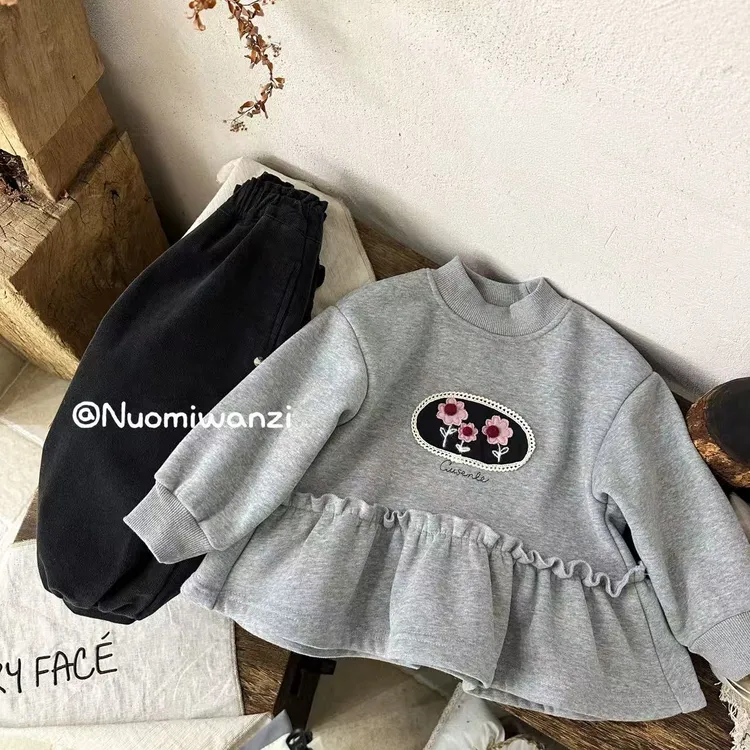 MS-28121-儿童时尚洋气百搭刺绣花朵卫衣（冬款）