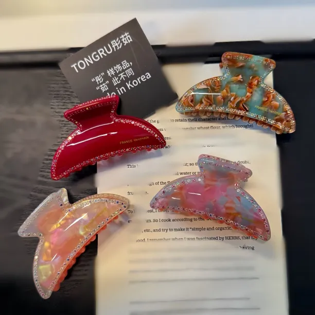 韩国东大门进口时尚镶钻施华洛醋酸贝壳抓夹优雅后脑勺半扎鲨鱼夹