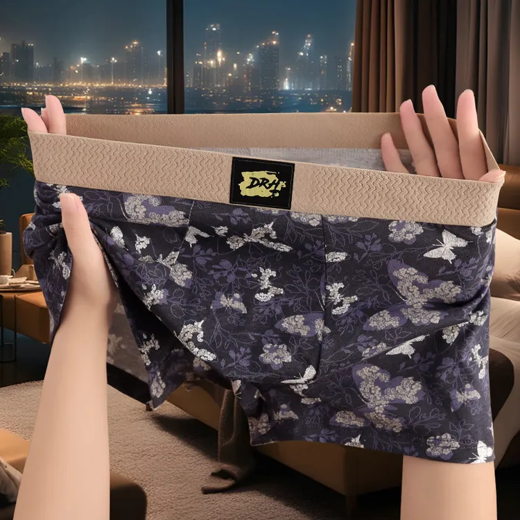 棉质舒适亲肤男士内裤新款蝴蝶印花个性四角裤男式居家日常短裤衩