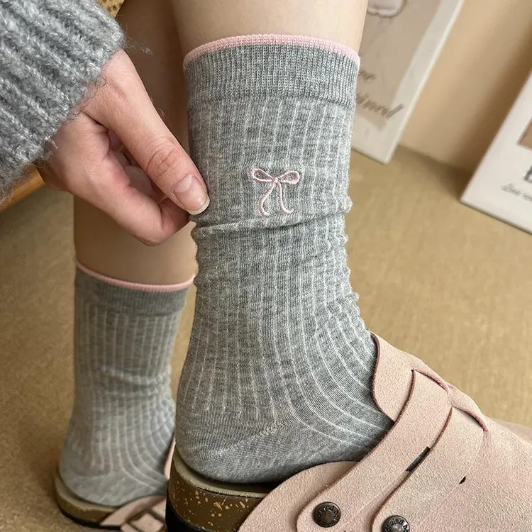 NYNK新款爆款韩系灰色袜子甜美堆堆袜拼色刺绣蝴蝶结女袜棉中筒袜