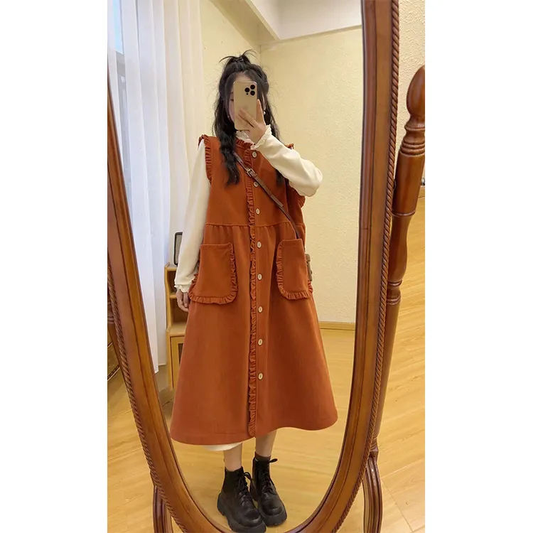 橘子酒M5767加绒灯芯绒木耳边全开扣背心裙