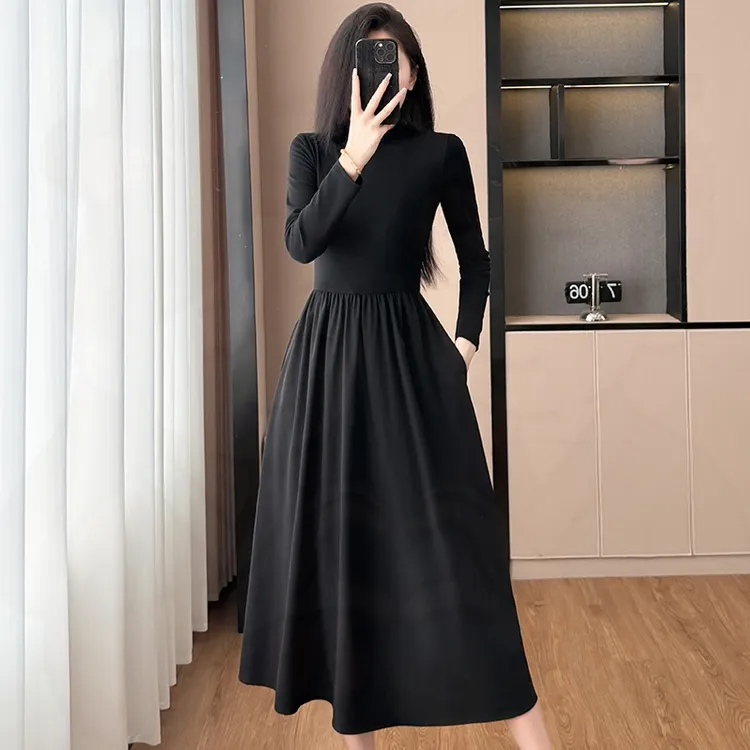 连衣裙时尚显瘦春秋季半高领赫本风小个子长裙小黑裙子修身中长款