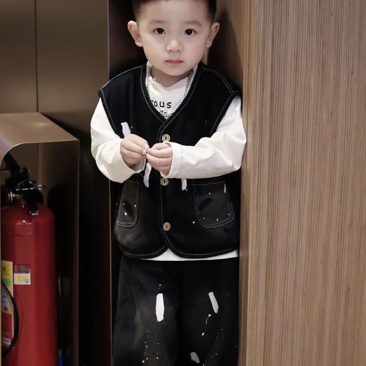男童春装牛仔套装2025新款中小童春秋季男孩儿童痞帅马甲三件套潮