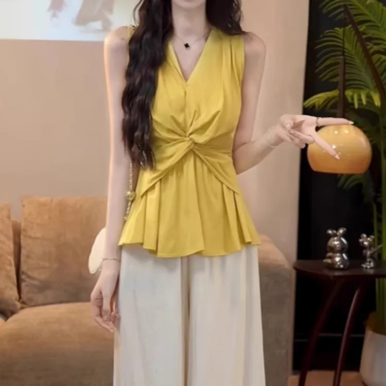 气质修身显瘦无袖上衣夏季新款胖MM大码女装纯欲辣妹V领扭结背心