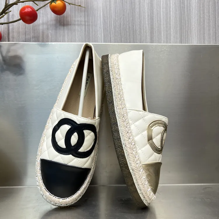 2025年春季新款小香风渔夫鞋百搭休闲鞋子一脚蹬豆豆鞋乐福单鞋女