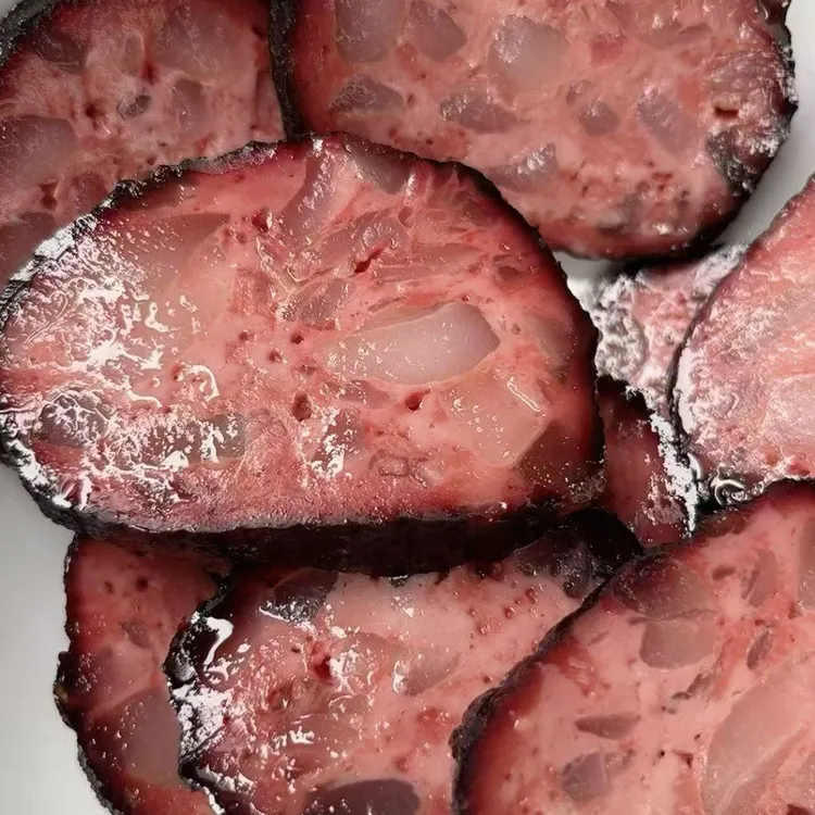 湖南隆回小沙江特产农家柴火烟熏多肉猪血丸子