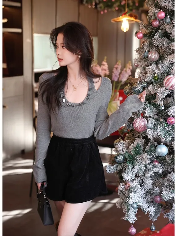 2026时尚纯欲氛围感u领挂脖纯色毛衣女春修身显瘦亮片针织衫H5-57