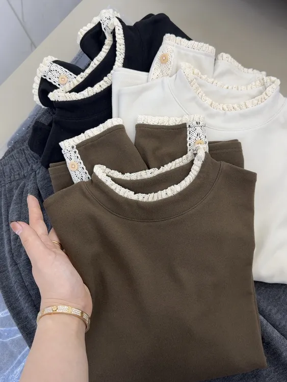 慕斯绒花边蕾丝」保暖搭配神器！秋冬可外穿绒感加厚内搭高级感上衣