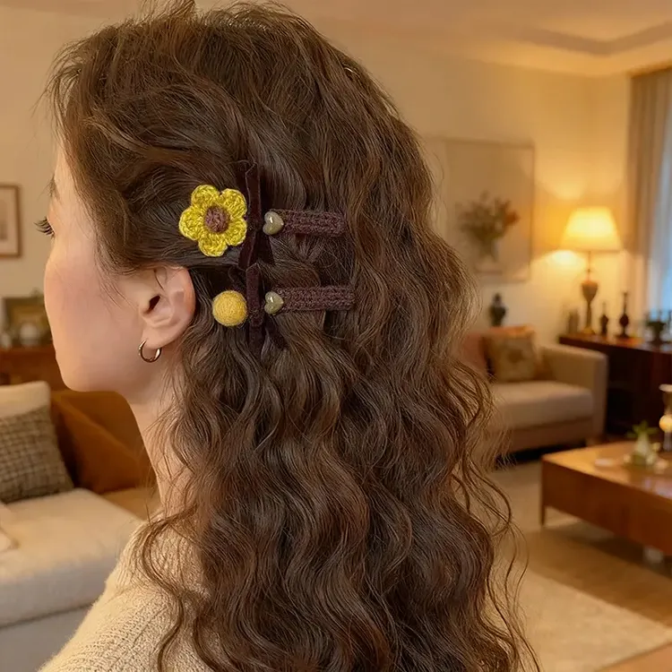 温柔花朵毛球蝴蝶结发夹女2025新款高端发卡前额碎发刘海夹侧边夹