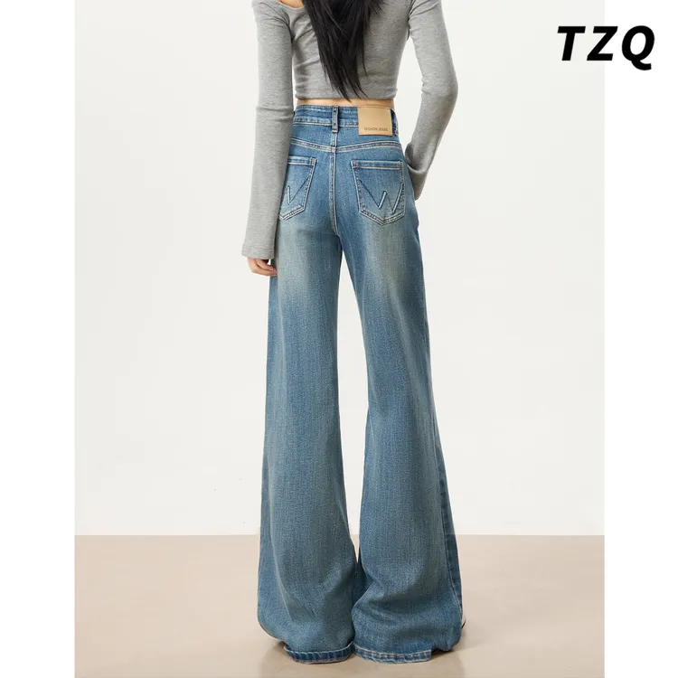 复古高腰不贴腿微喇牛仔裤女款爆款2025秋春新款显瘦百搭长喇叭裤