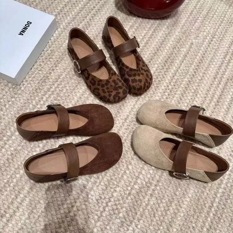 法式秋季女鞋2025复古新款豹纹玛丽珍鞋平底浅口配裙子豆豆鞋单鞋