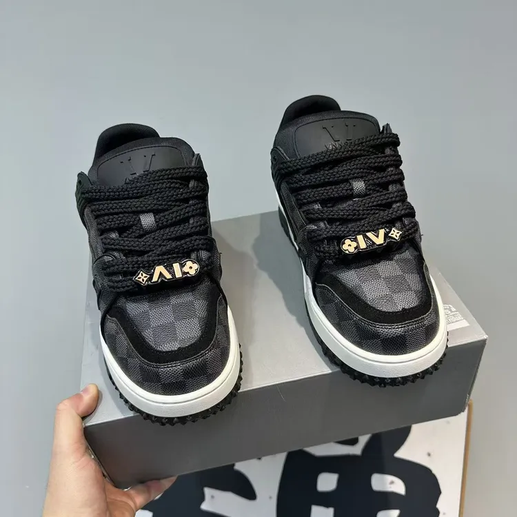 【早春新品】男款低帮厚底时尚休闲小胖墩经典老花皮面轻便舒适鞋