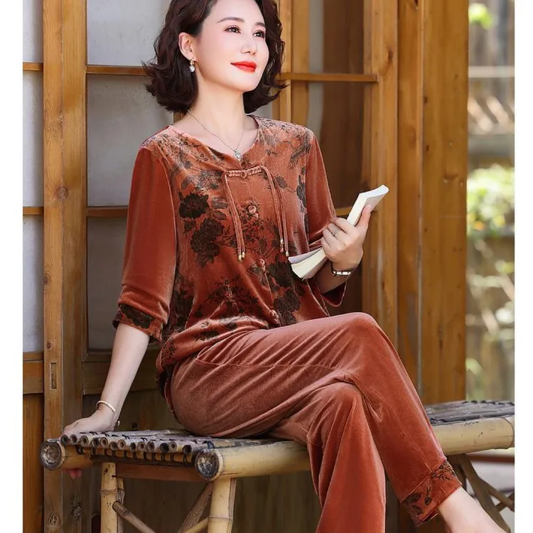 9235新中式印花宽松洋气中老年妈妈套装秋冬适用