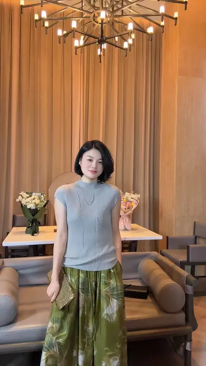 TANTAN   气质竖条纹收领T恤HR 2218