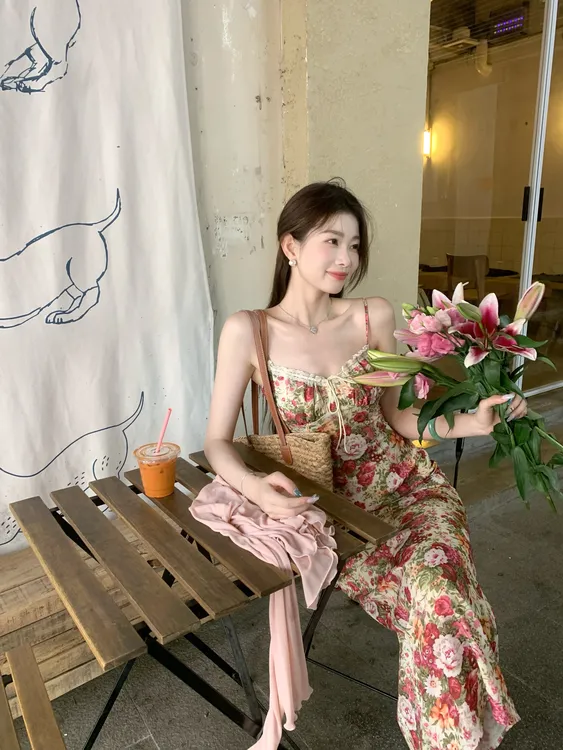 EIA一尧【伊甸园】法式复古明媚气质碎花连衣裙姐系显瘦夏季吊带裙