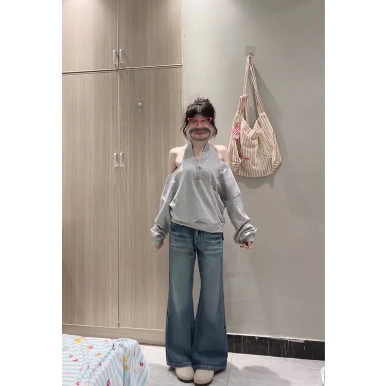 MARIE.COCO美式辣妹风灰色烫钻露肩挂脖长袖上衣女秋季牛仔裤套装