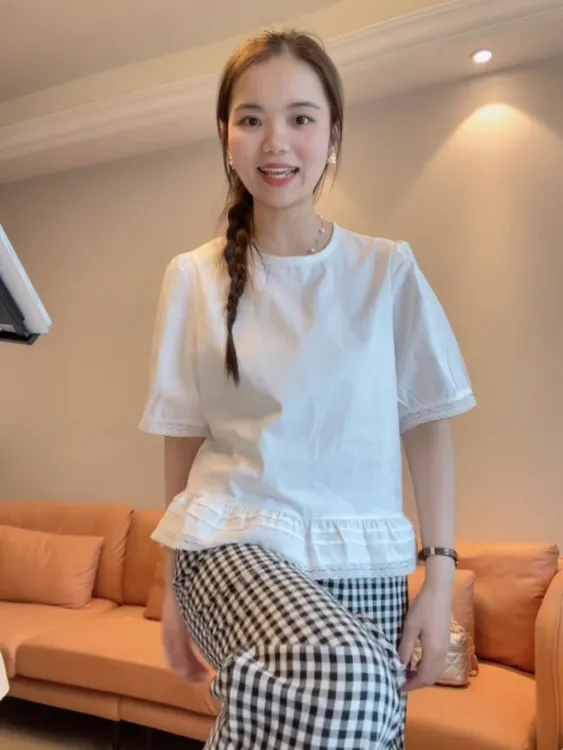 2025夏季新款欧货甜美刺绣花边圆领泡泡袖荷叶边套头小衫女