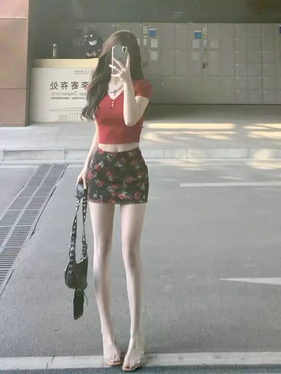 韩系纯欲气质针织衫女夏显瘦短袖上衣+碎花半身裙套装