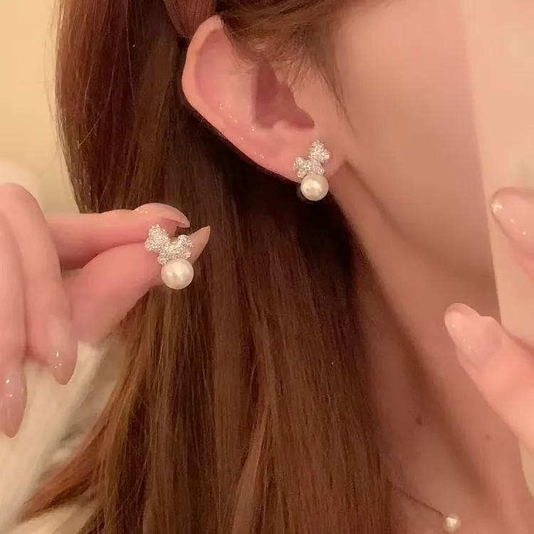 铜合金耳饰 秋冬气质闪锆小马珍珠耳环轻奢女精致马年耳饰耳针