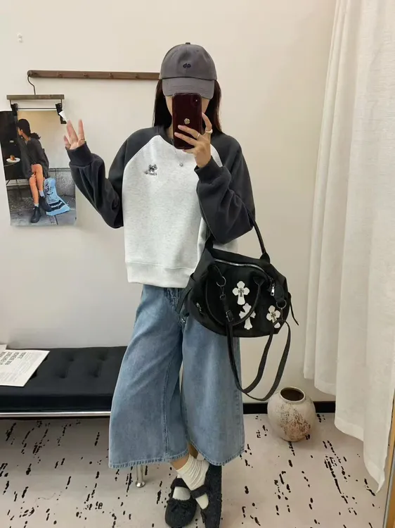 常规款圆领百搭套头刺绣宽松卫衣休闲款