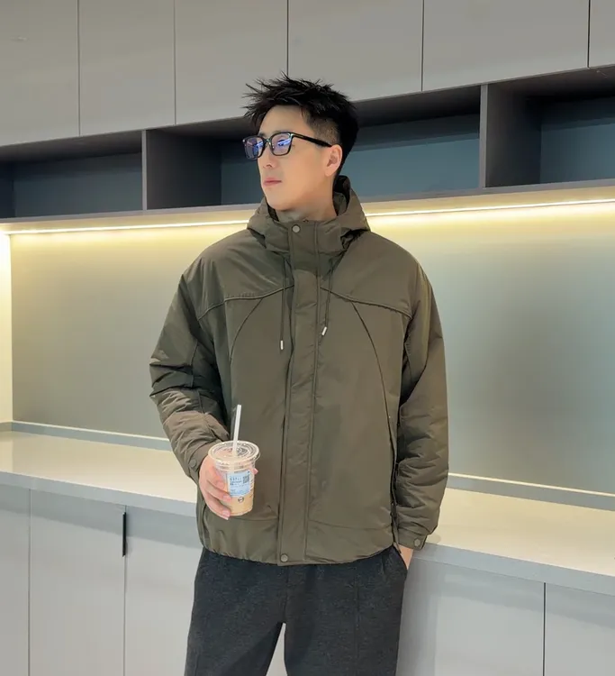 WANZISHUSHU/丸子叔叔 秋冬轻量化机能风连帽棉服外套ST58603