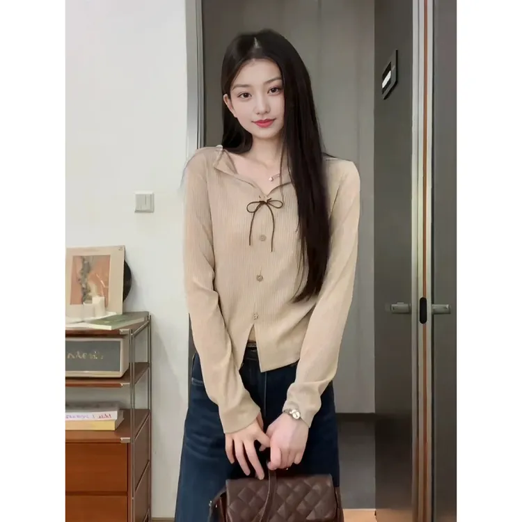 时尚减龄大码蝴蝶结v领长袖t恤秋季新款小众修身上衣