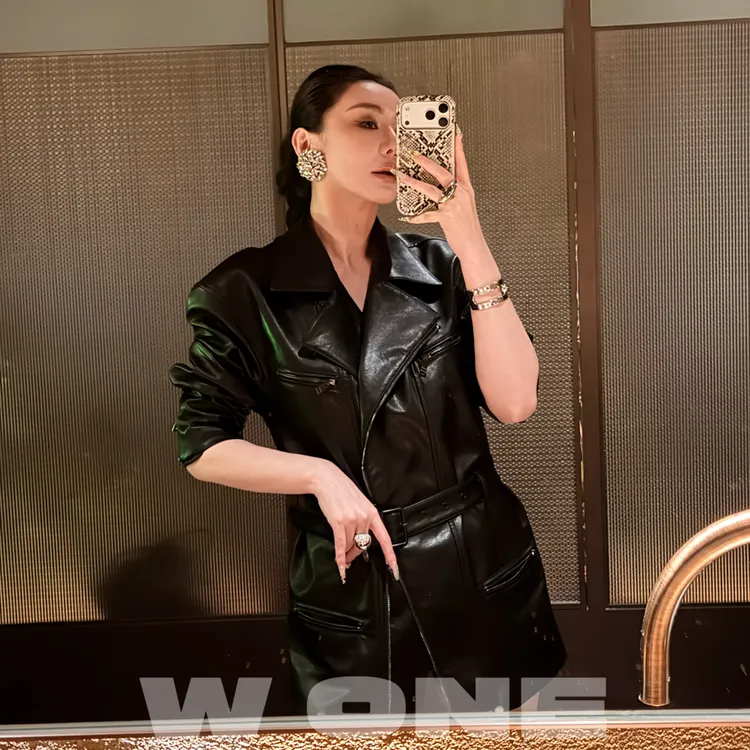【W ONE】自制阔肩翻领皮衣裙