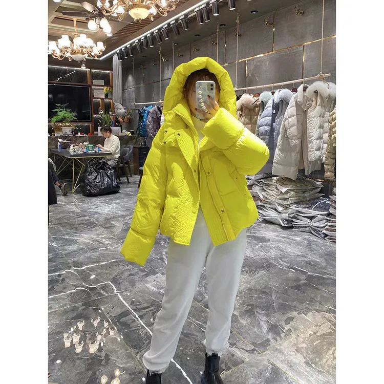 羽绒服女2025短款欧洲站冬新款连帽90白鸭绒宽松加厚保暖时尚外套