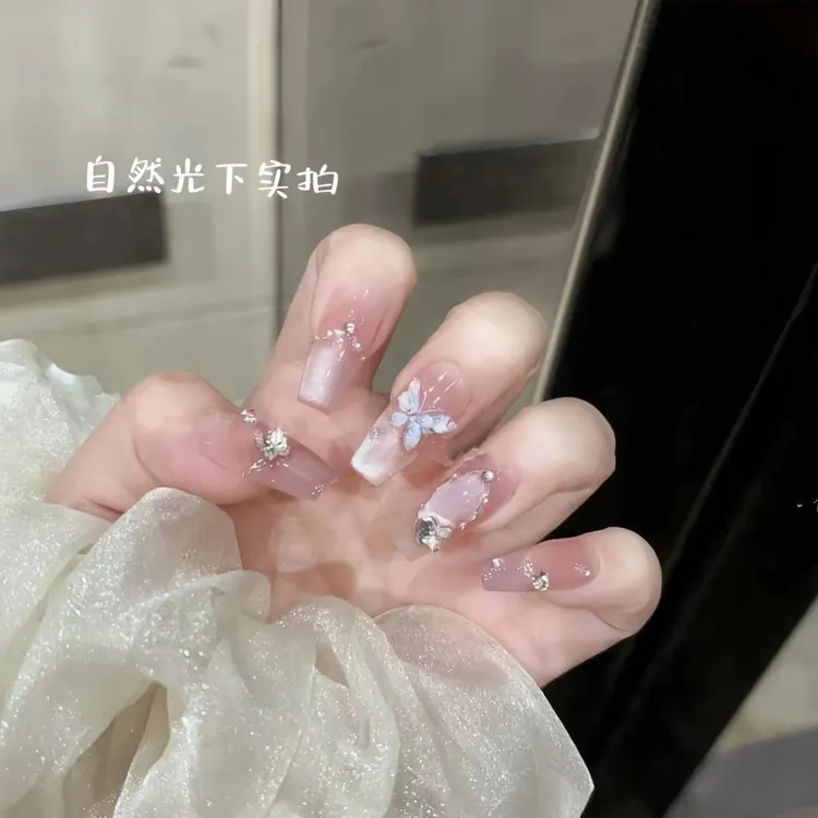 【月光银蝶】 冰透渐变蝴蝶法式猫眼显白纯手工穿戴甲