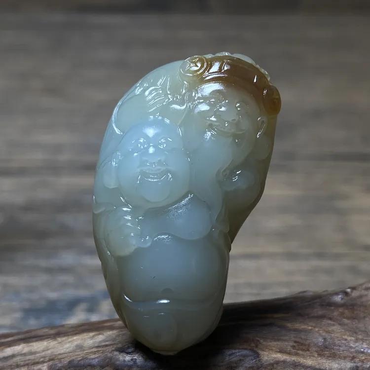 新疆和田玉且末糖白《人财两旺》吊坠尺寸：40/22.8/15.8mm