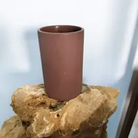 泗水砭石原石富贵红水杯400毫升主人杯板