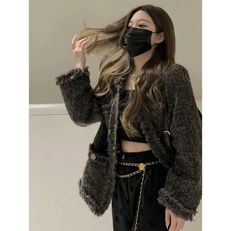 高级感小香风灰色短款外套女秋冬盐系轻熟风上衣小众气质西装春秋