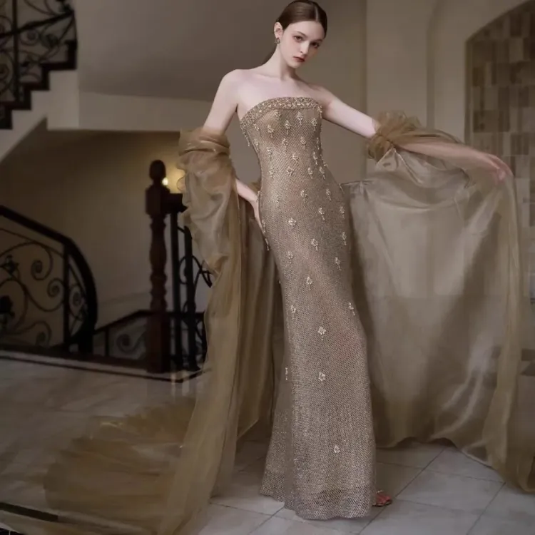 金色抹胸晚礼服女高端轻奢新娘订婚敬酒服宴会主持人演出服