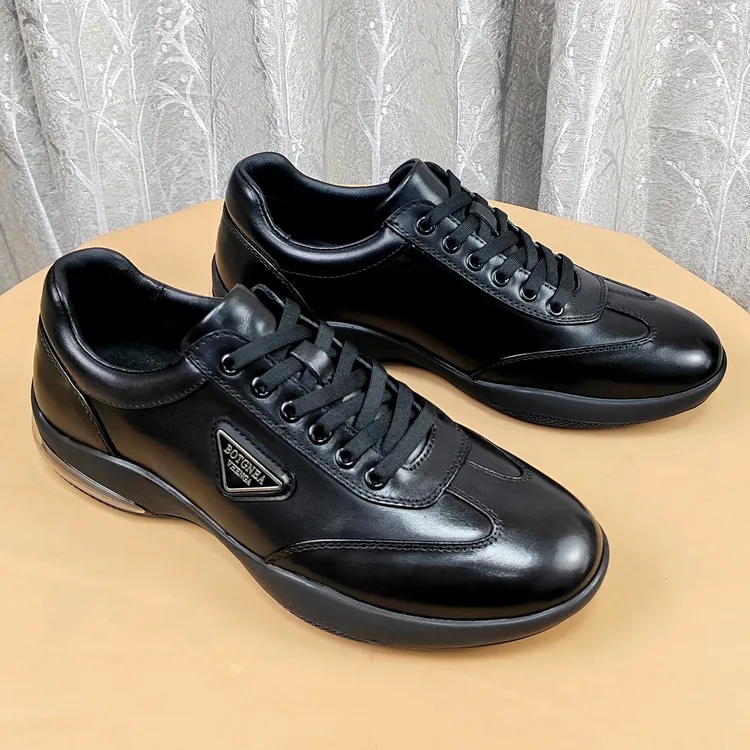 2025新款男鞋休闲皮鞋秋冬旅游鞋男士软底通勤真皮户外徒步运动鞋