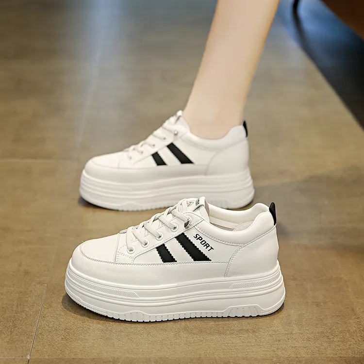 内增高小白鞋女生韩版百搭休闲板鞋2025春季新款皮面圆头时尚女鞋