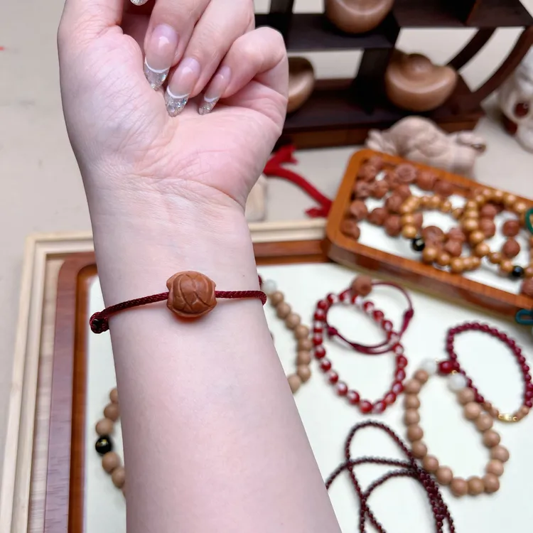 「富甲」野生桃核雕刻小乌龟红绳时尚百搭手链好运来财成人手串