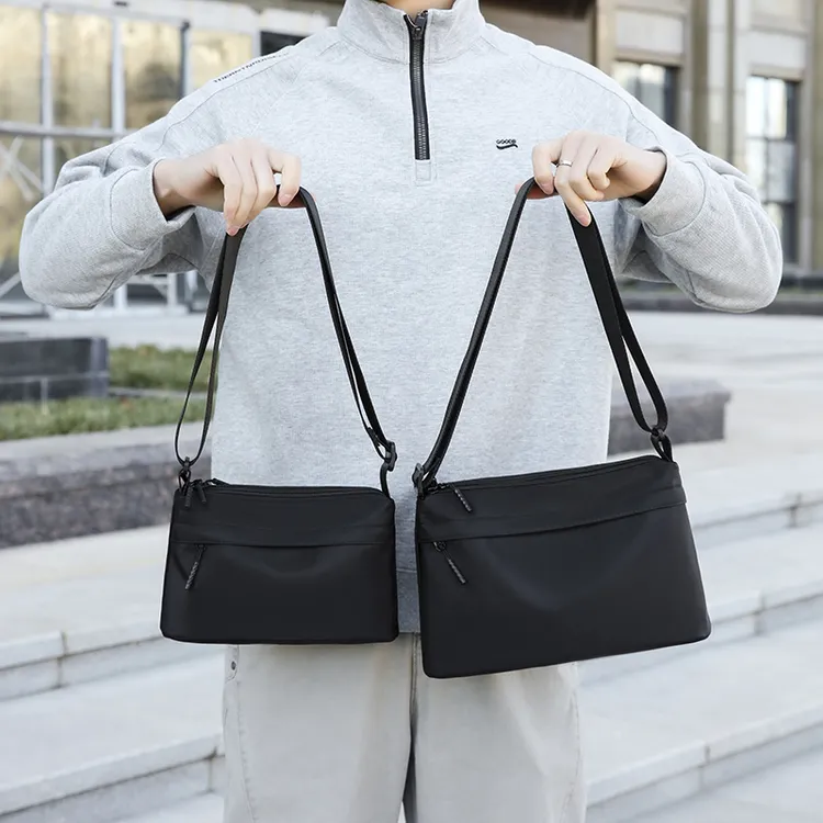 男士斜挎小包单肩包包牛津坊通勤包大容量男士包户外百搭防水日系