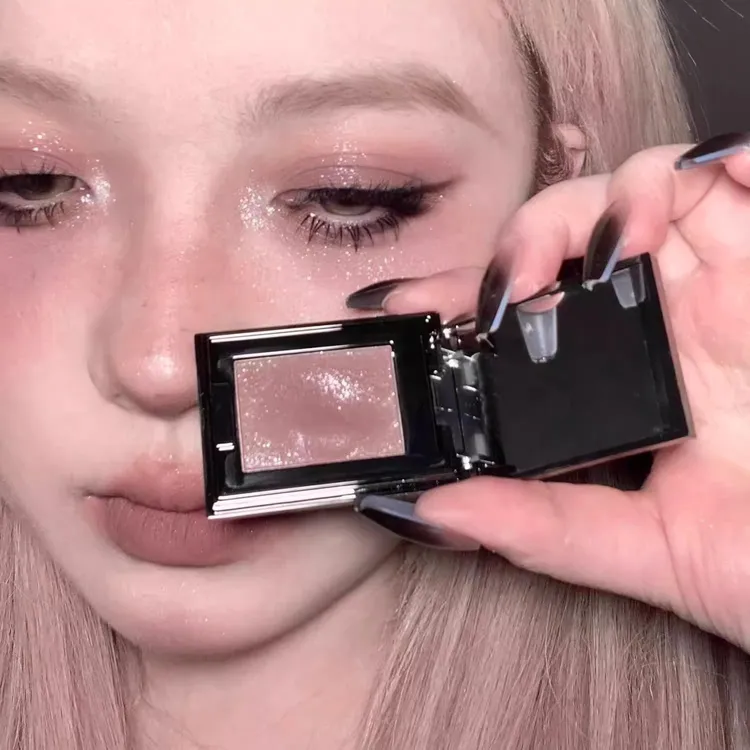 亚裔蛇女烟熏灰粉！单色眼影音更水晶粉R爆闪眼影亮片细闪高光清透