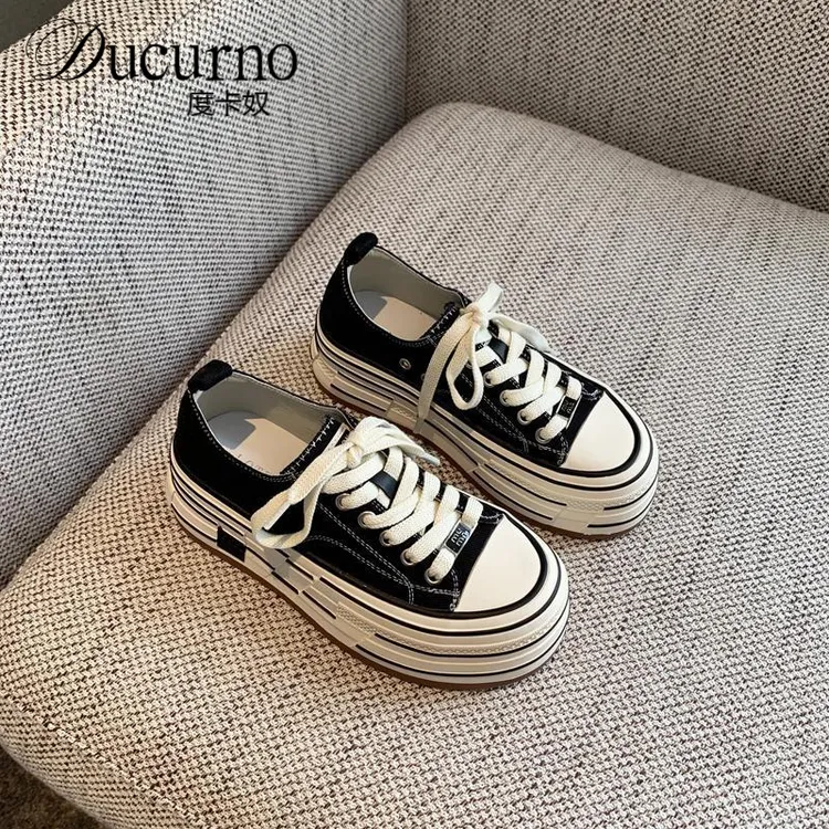 度卡奴厚底帆布鞋女2025年新款学院风百搭系带休闲运动增高板鞋