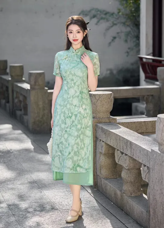 001款嫩绿色剪花奥黛旗袍2025春夏新款日常斜襟双层旗袍连衣裙