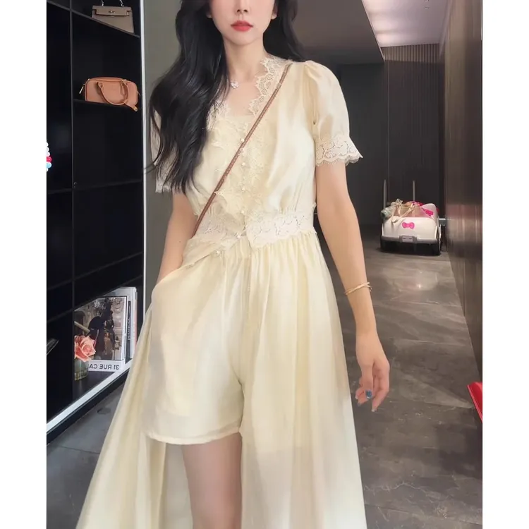 气质显瘦法式蕾丝拼接V领连衣裙裤套装夏季新款时尚高腰两件套女