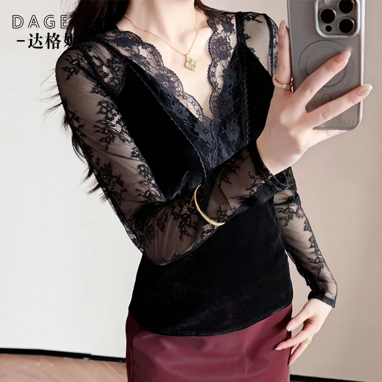 性感V领蕾丝打底衫女2025秋冬新款设计感长袖T恤修身内搭显瘦上衣