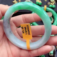 翡翠手镯未镶嵌翡翠