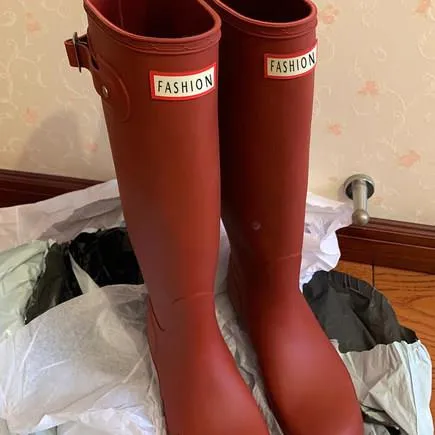 秋季超火~洋气真皮百搭厚底骑士靴女2025新款防水防滑长筒靴雨靴