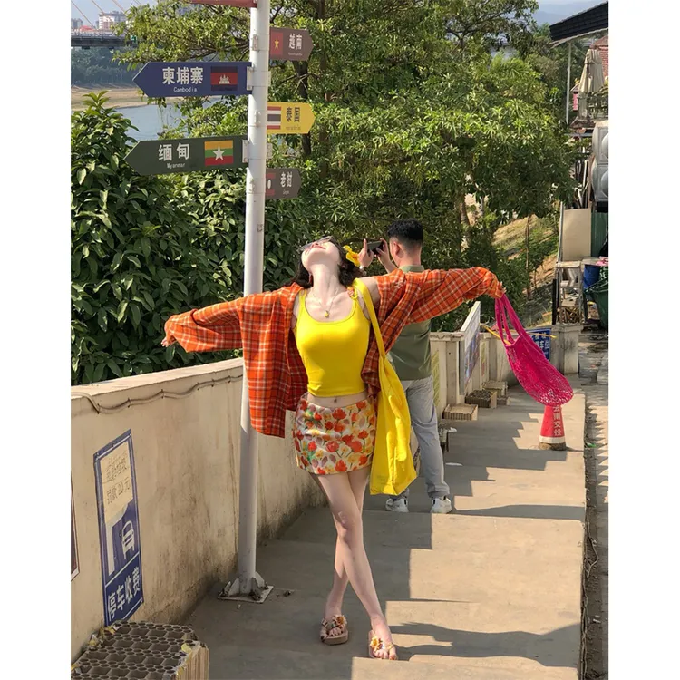 "彩绘油画"上衣花朵半身辣妹短裙格子衬衫吊带背心三件套女20769