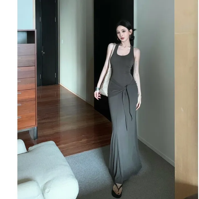 夏季新款设计感纯欲气质辣妹U领修身显瘦工字背心连衣裙绑带长裙